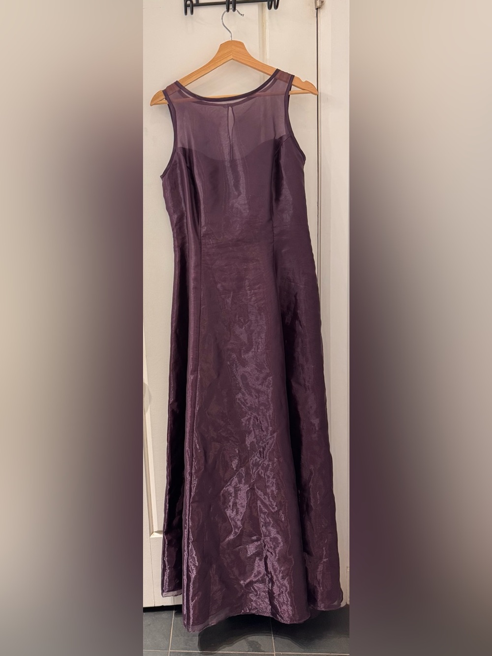 Alfred Sung Plum Iridescent Gown Detachable Back Drape Size 10 Made in Canada